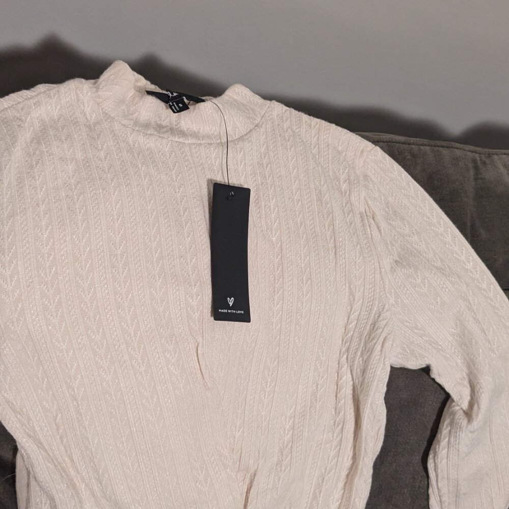 Ivory Knit Twist-Front Long Sleeve Top - Picture 3 of 3